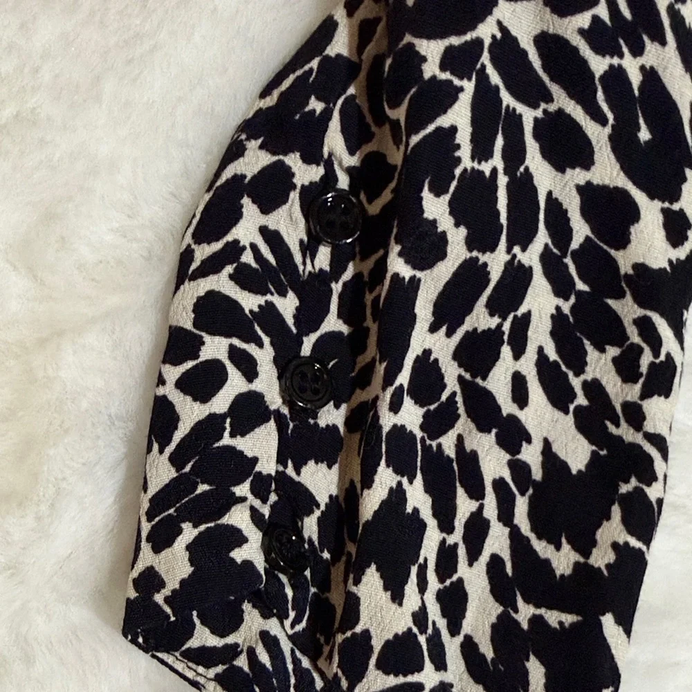 Zara black and cream animal print puff sleeve mock neck blouse Size Small